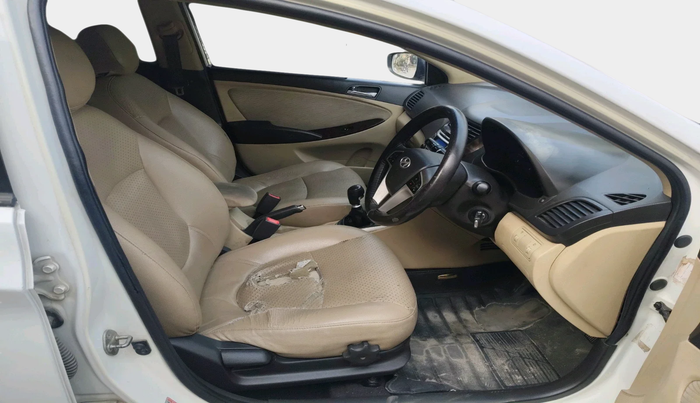 2013 Hyundai Verna FLUIDIC 1.6 CRDI SX, Diesel, Manual, 1,79,882 km, interior