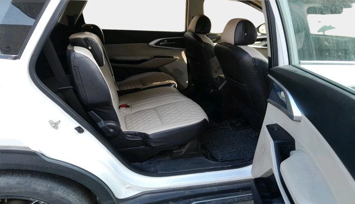 2023 KIA CARENS PREMIUM 1.5 PETROL 7 STR, Petrol, Manual, 73,660 km, interior