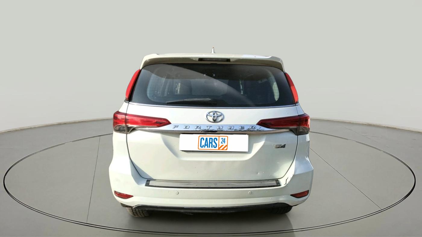 2017 Toyota Fortuner 2.8 4X4 AT, Diesel, Automatic, 1,62,959 km, exterior