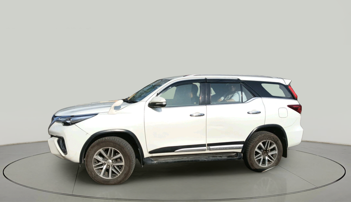 2017 Toyota Fortuner 2.8 4X4 AT, Diesel, Automatic, 1,62,959 km, exterior