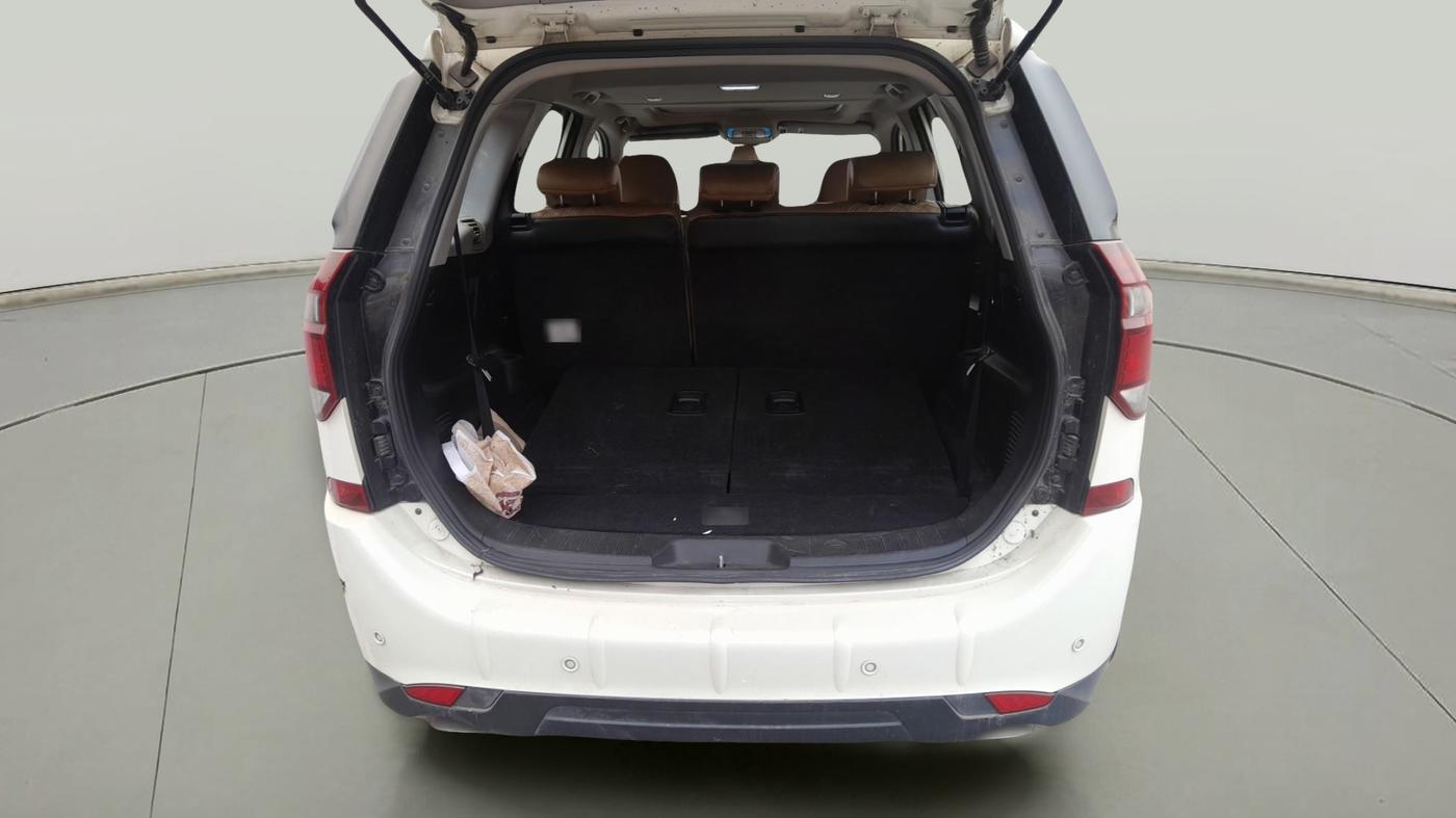 2019 Mahindra XUV500 W11, Diesel, Manual, 92,175 km, exterior