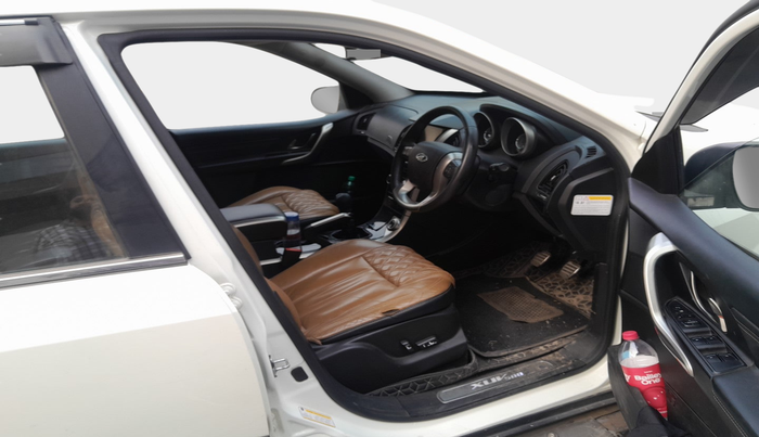 2019 Mahindra XUV500 W11, Diesel, Manual, 92,175 km, interior