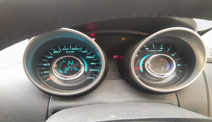 2019 Mahindra XUV500 W11, Diesel, Manual, 92,175 km, interior