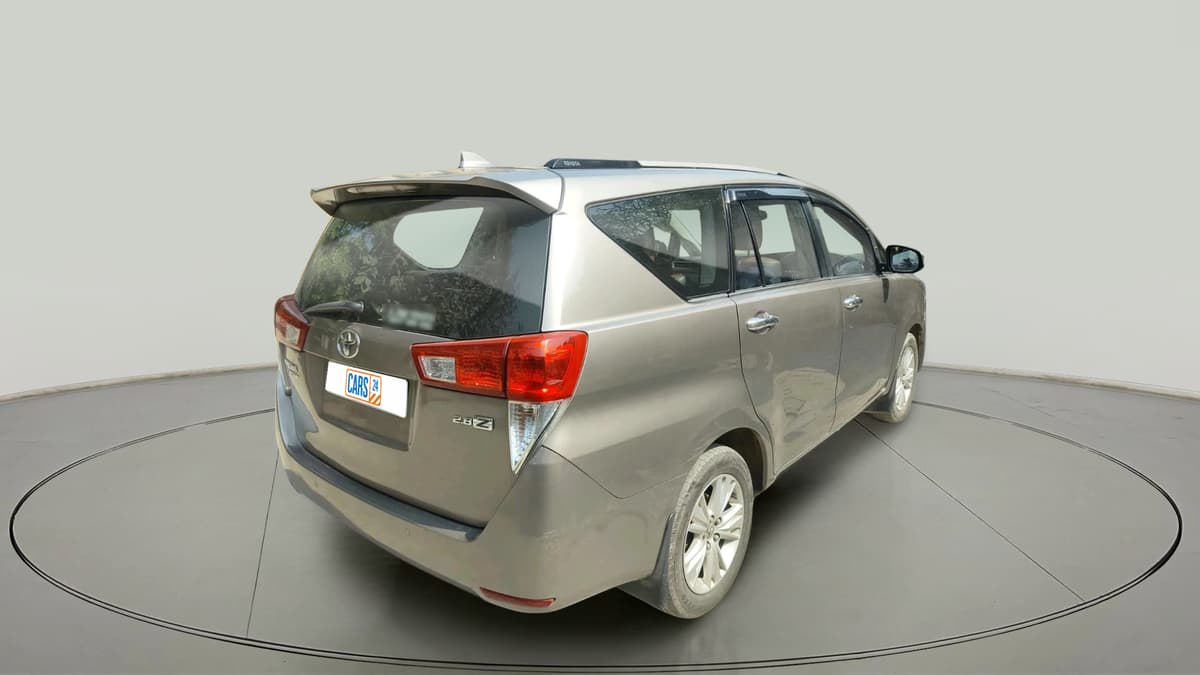 Used 2016 Toyota Innova Crysta 2.8 ZX AT 7 STR Automatic | Cars24