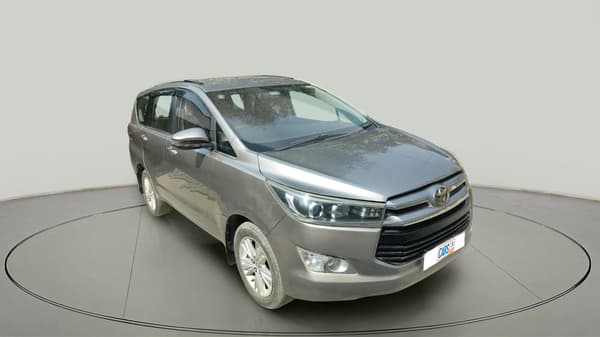 えみ Used 2016 Toyota Innova Crysta 2.8 ZX AT 7 STR Automatic | Cars24