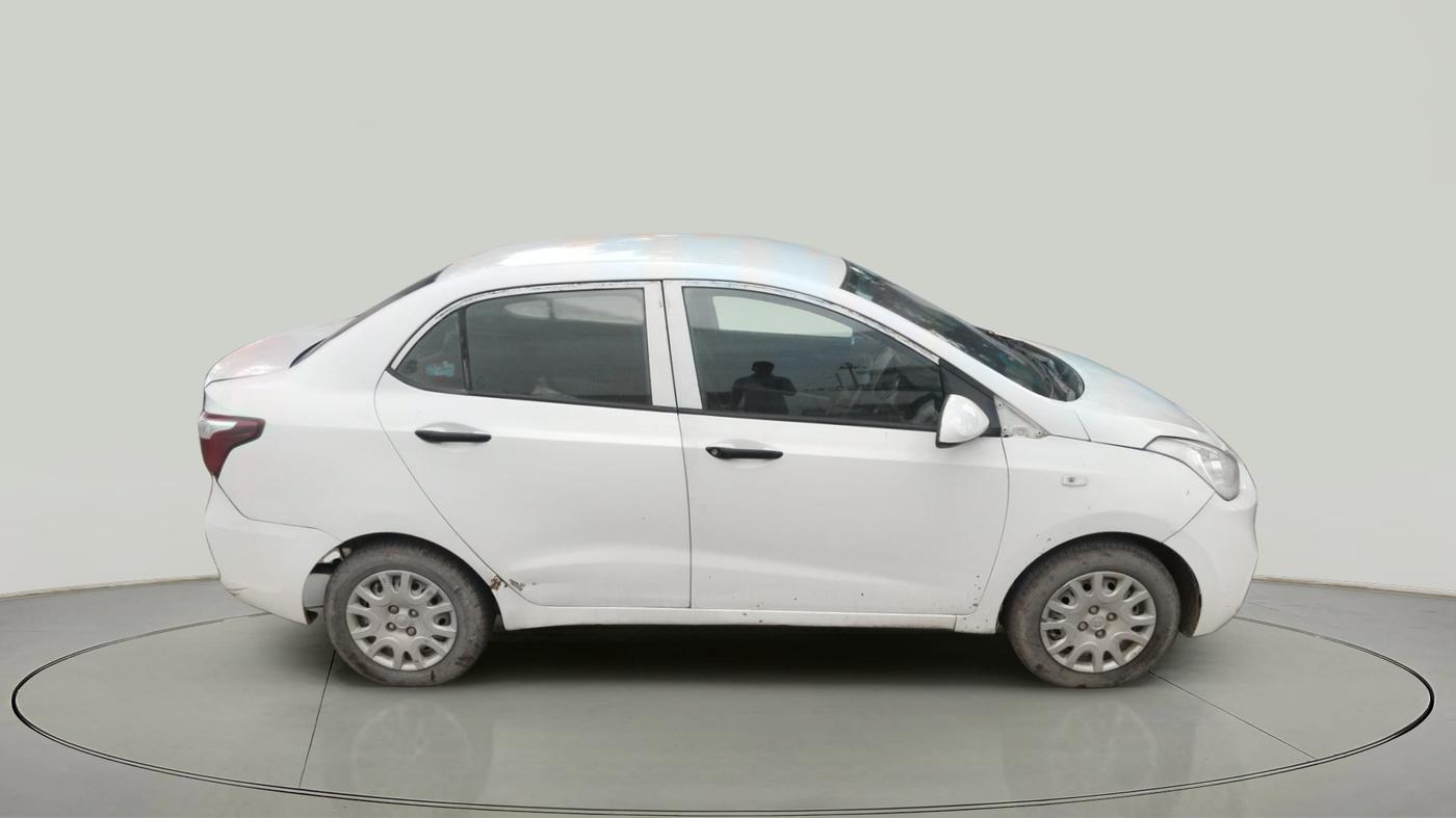 2017 Hyundai Xcent E, Petrol, Manual, 1,57,000 km, exterior