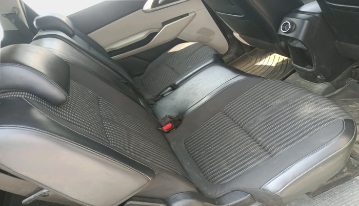 2022 KIA CARENS PRESTIGE 1.5 DIESEL 7 STR, Diesel, Manual, 2,12,614 km, interior