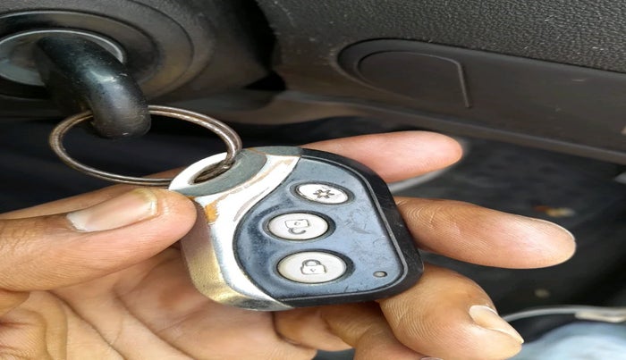 2013 Hyundai i10 MAGNA 1.1, Petrol, Manual, 1,00,197 km, interior