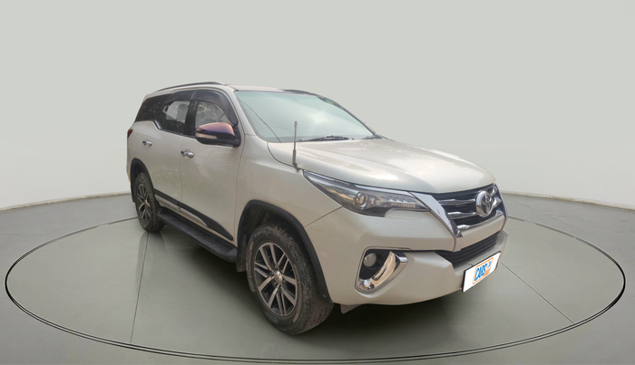 2017 Toyota Fortuner 2.8 4X4 MT, Diesel, Manual, 2,14,422 km, exterior
