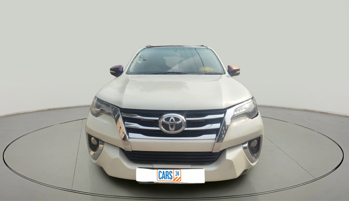 2017 Toyota Fortuner 2.8 4X4 MT, Diesel, Manual, 2,14,422 km, exterior