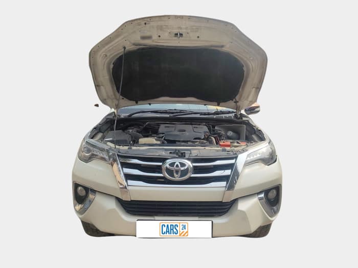 2017 Toyota Fortuner 2.8 4X4 MT, Diesel, Manual, 2,14,422 km, exterior