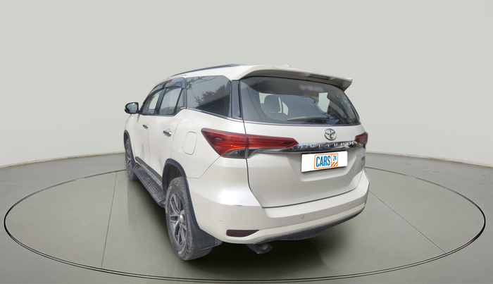 2017 Toyota Fortuner 2.8 4X4 MT, Diesel, Manual, 2,14,422 km, exterior