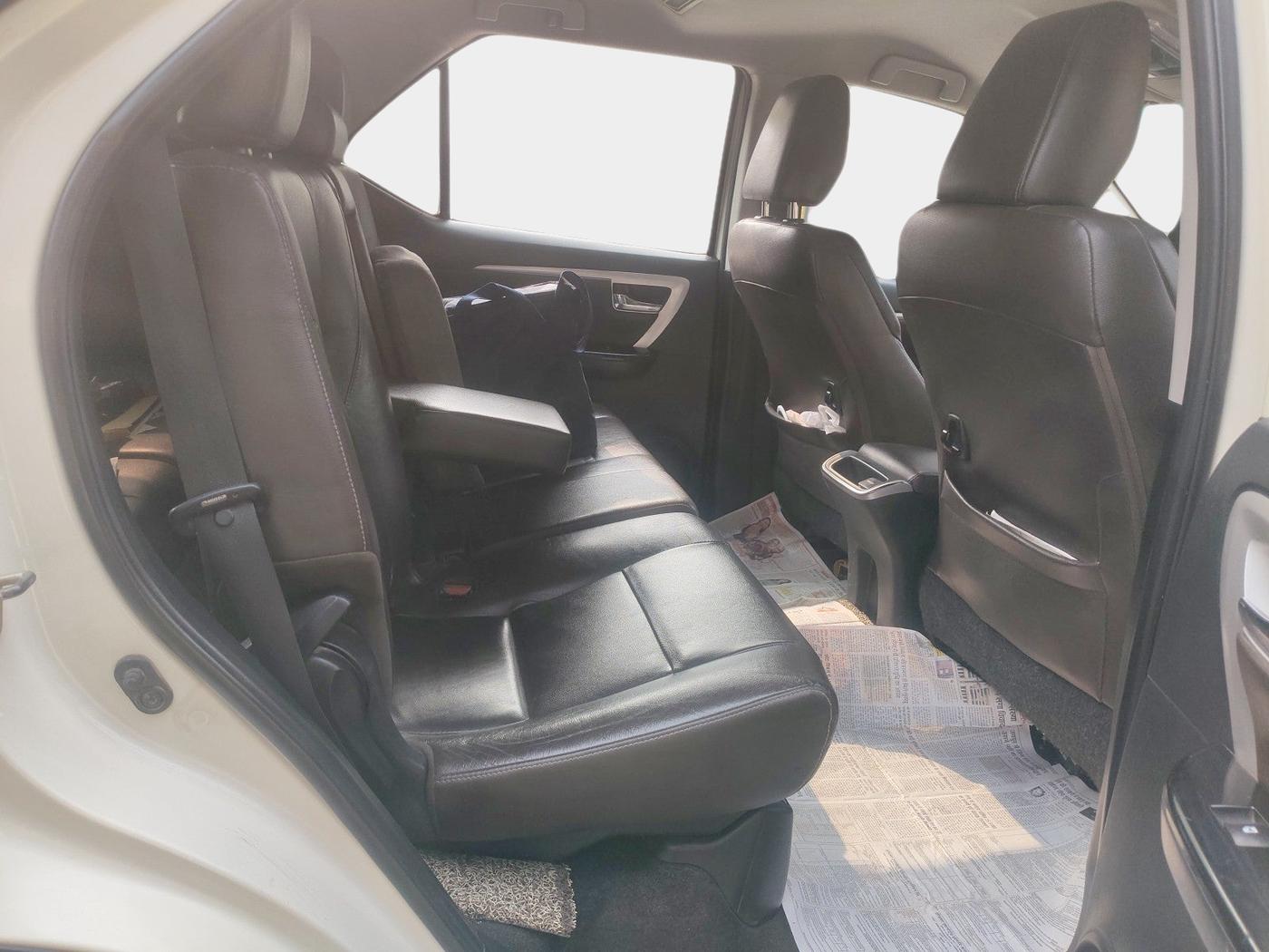 2017 Toyota Fortuner 2.8 4X4 MT, Diesel, Manual, 2,14,422 km, interior