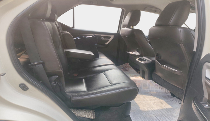 2017 Toyota Fortuner 2.8 4X4 MT, Diesel, Manual, 2,14,422 km, interior