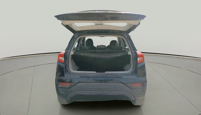 2019 Mahindra XUV300 W6 1.5 DIESEL, Diesel, Manual, 1,27,803 km, exterior