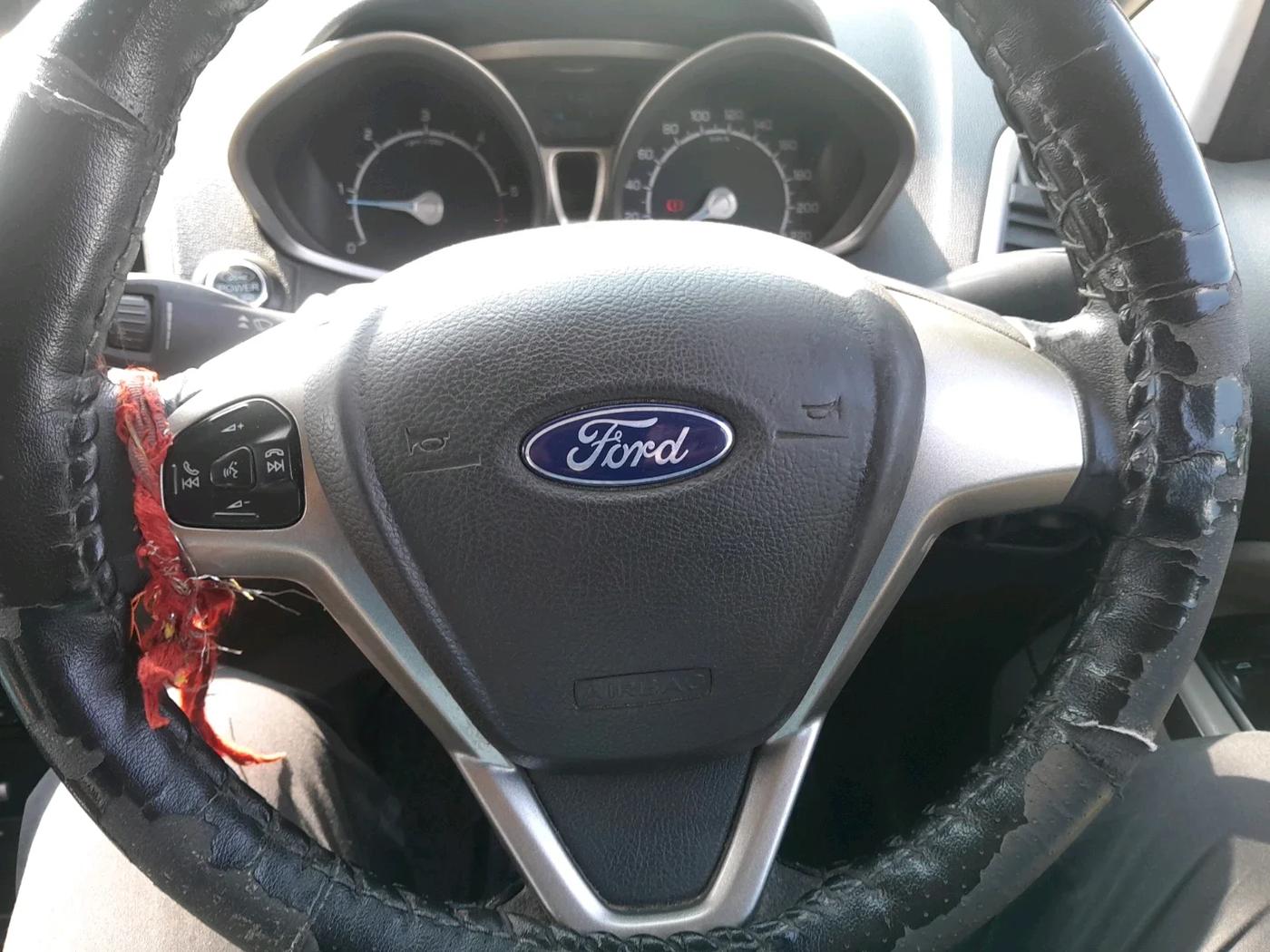 2017 Ford Ecosport TITANIUM 1.5L DIESEL, Diesel, Manual, 1,24,296 km, interior