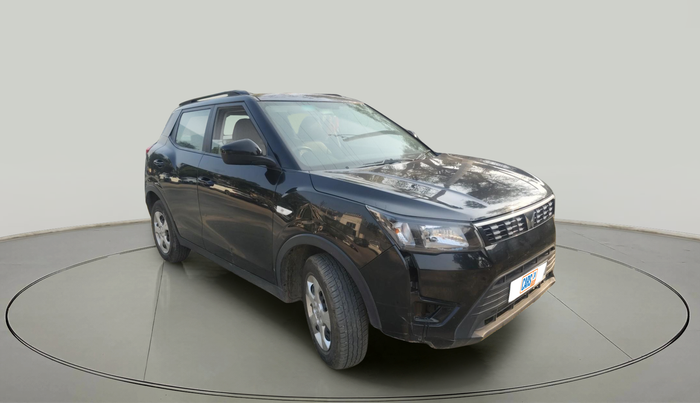2023 Mahindra XUV300 W6 1.2 PETROL, Petrol, Manual, 1,71,896 km, exterior