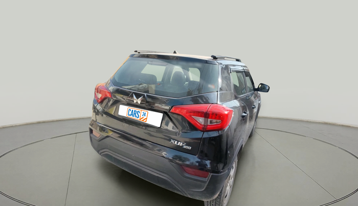 2023 Mahindra XUV300 W6 1.2 PETROL, Petrol, Manual, 15,681 km, exterior