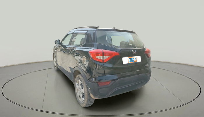 2023 Mahindra XUV300 W6 1.2 PETROL, Petrol, Manual, 15,681 km, exterior