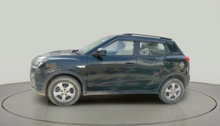 2023 Mahindra XUV300 W6 1.2 PETROL, Petrol, Manual, 15,681 km, exterior