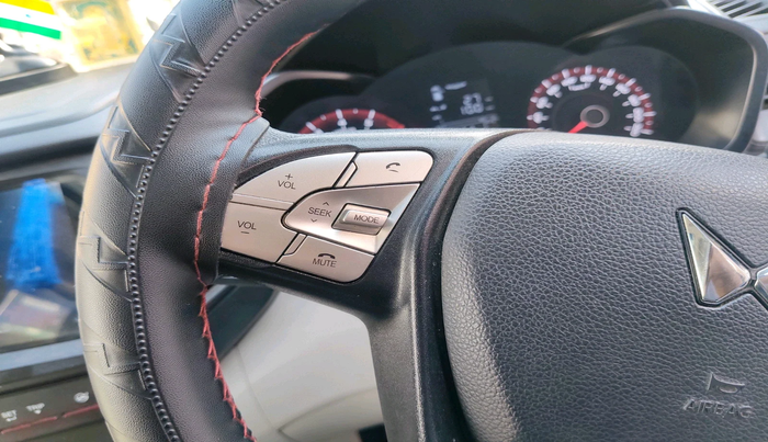 2023 Mahindra XUV300 W6 1.2 PETROL, Petrol, Manual, 15,681 km, interior