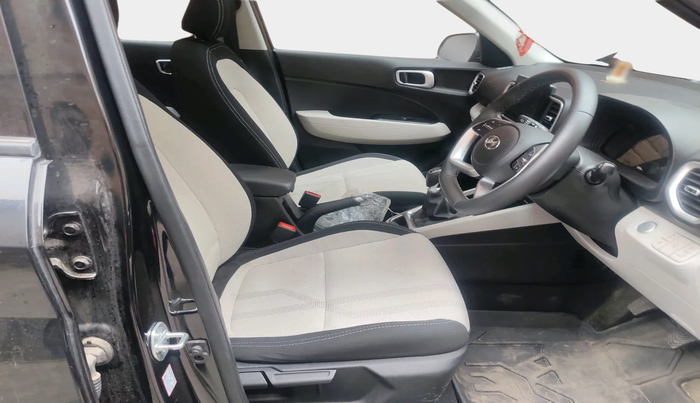 2025 Hyundai VENUE SX 1.2 PETROL, Petrol, Manual, 2,835 km, interior