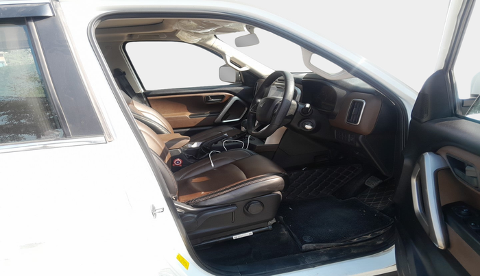 2023 Mahindra SCORPIO-N Z6 DIESEL AT 2WD 7 STR, Diesel, Automatic, 72,914 km, interior