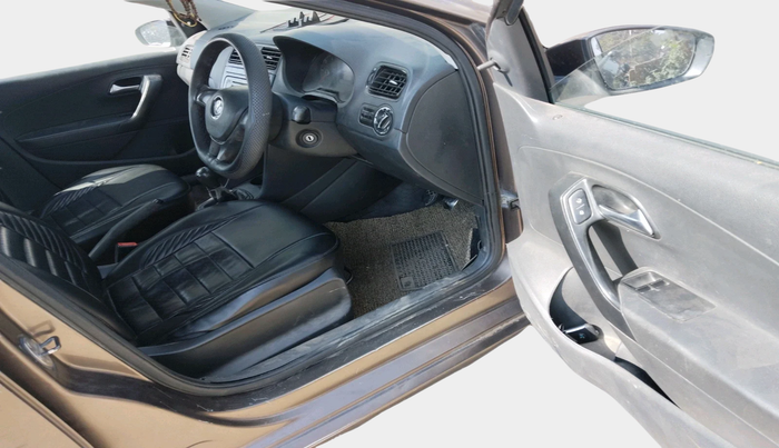 2017 Volkswagen Ameo TRENDLINE 1.5L, Diesel, Manual, 1,61,401 km, interior