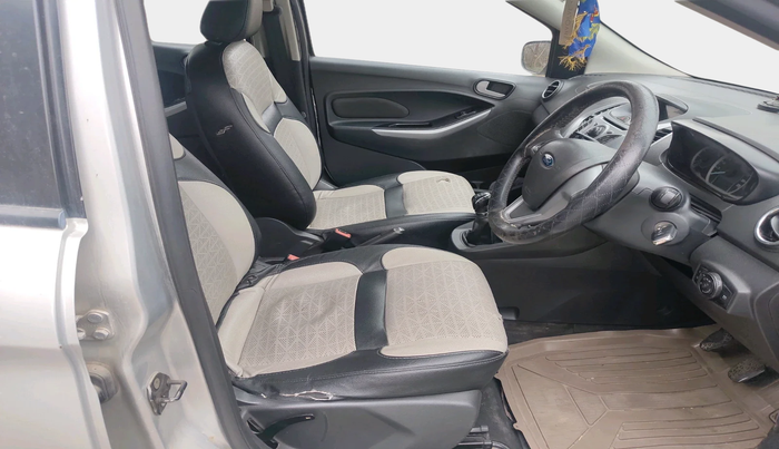 2015 Ford New Figo TITANIUM PLUS 1.5 DIESEL, Diesel, Manual, 1,13,662 km, interior