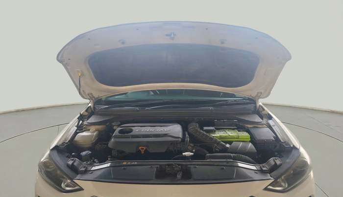 2017 Hyundai New Elantra 1.6 SX (O) AT DIESEL, Diesel, Automatic, 76,694 km, exterior