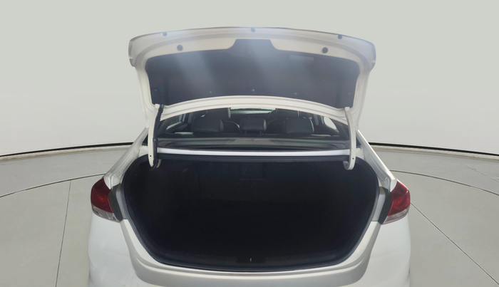 2017 Hyundai New Elantra 1.6 SX (O) AT DIESEL, Diesel, Automatic, 76,694 km, exterior