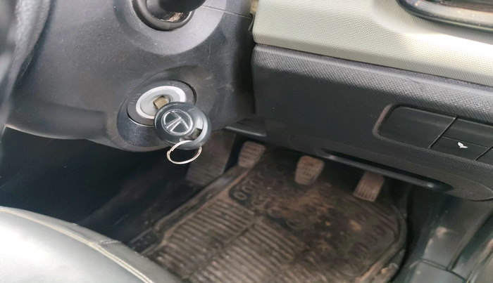 2022 Tata PUNCH ADVENTURE MT, Petrol, Manual, 37,628 km, interior