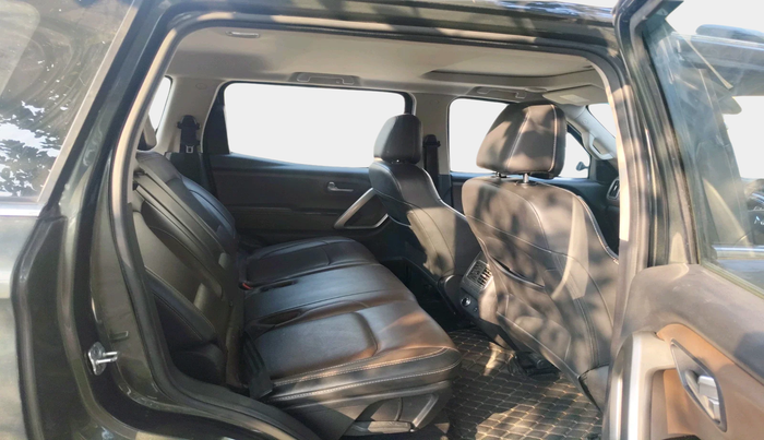 2023 Mahindra SCORPIO-N Z8 L DIESEL AT 4WD 7 STR, Diesel, Automatic, 1,13,670 km, interior