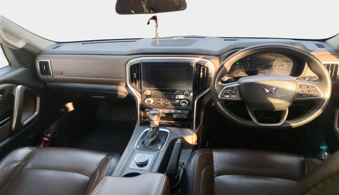 2023 Mahindra SCORPIO-N Z8 L DIESEL AT 4WD 7 STR, Diesel, Automatic, 1,13,670 km, interior