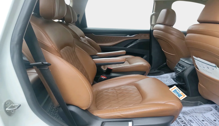 2022 MG GLOSTER SAVVY 6 STR 2.0 TWIN TURBO 4WD, Diesel, Automatic, 1,61,494 km, interior