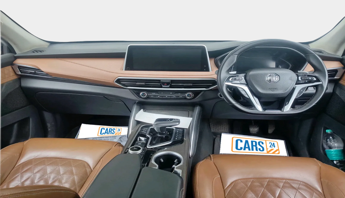 2022 MG GLOSTER SAVVY 6 STR 2.0 TWIN TURBO 4WD, Diesel, Automatic, 1,61,494 km, interior