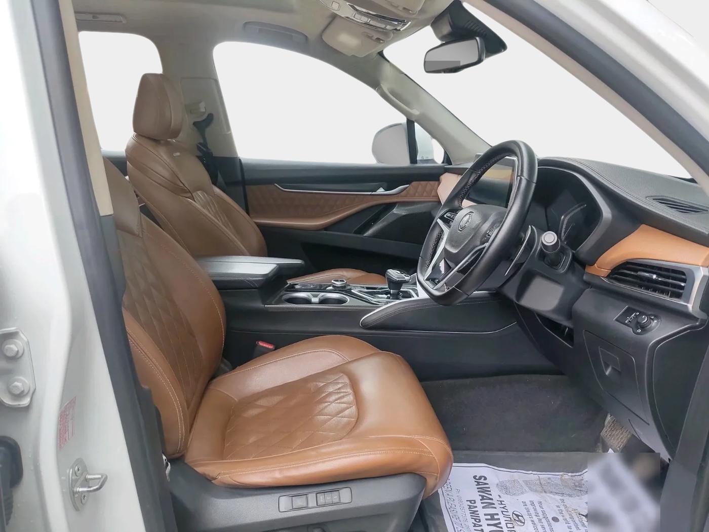 2022 MG GLOSTER SAVVY 6 STR 2.0 TWIN TURBO 4WD, Diesel, Automatic, 1,61,494 km, interior