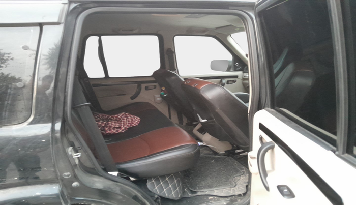 2023 Mahindra SCORPIO CLASSIC S 7STR, Diesel, Manual, 31,578 km, interior