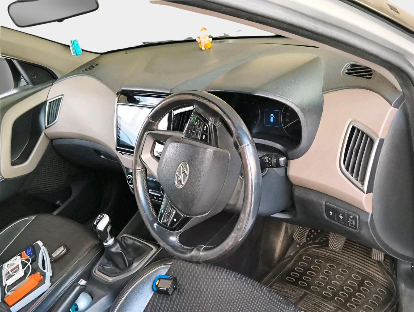2015 Hyundai Creta SX (O) 1.6 DIESEL, Diesel, Manual, 1,17,794 km, interior
