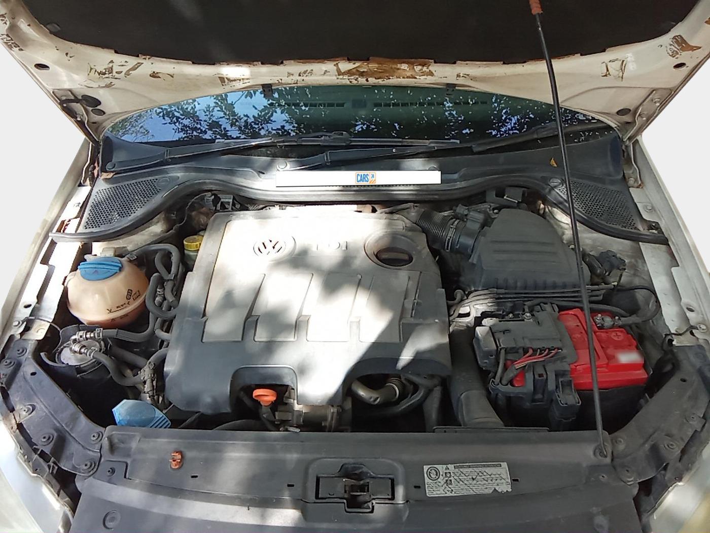 2011 Volkswagen Vento HIGHLINE DIESEL 1.6, Diesel, Manual, 2,10,430 km, exterior