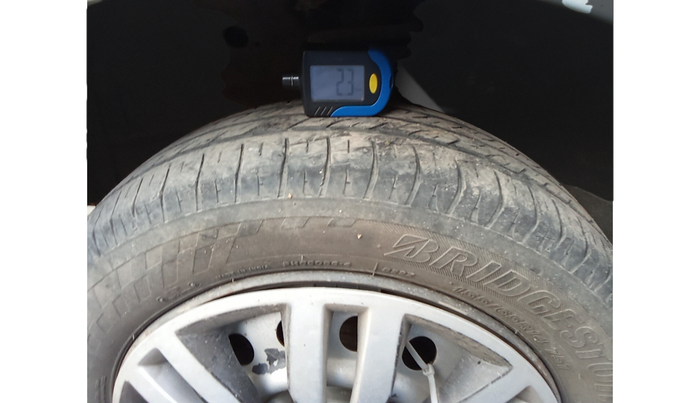 2013 Maruti Wagon R 1.0 VXI, Petrol, Manual, 1,09,063 km, tyre