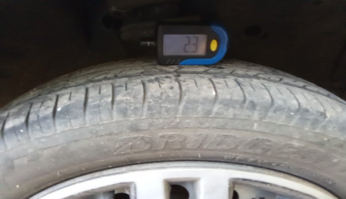 2013 Maruti Wagon R 1.0 VXI, Petrol, Manual, 1,09,063 km, tyre