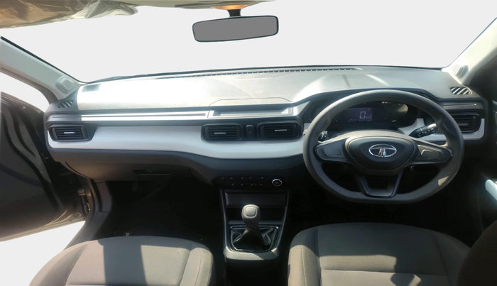 2023 Tata PUNCH PURE MT, Petrol, Manual, 16,014 km, interior
