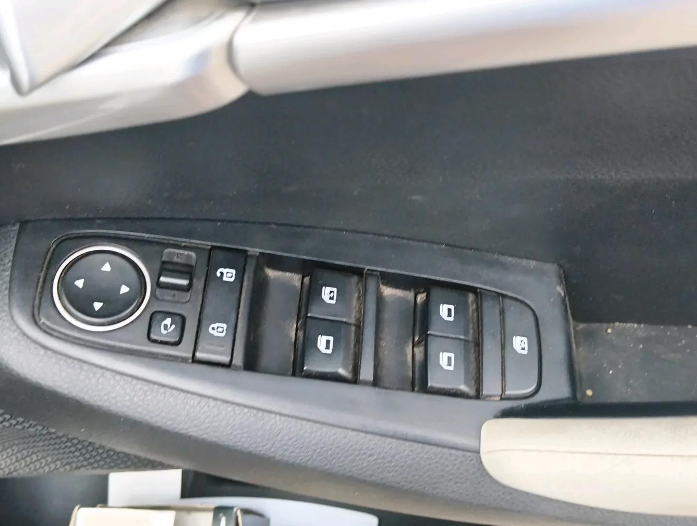 2022 KIA SELTOS HTK PLUS 1.5 IMT, Petrol, Manual, 48,559 km, interior