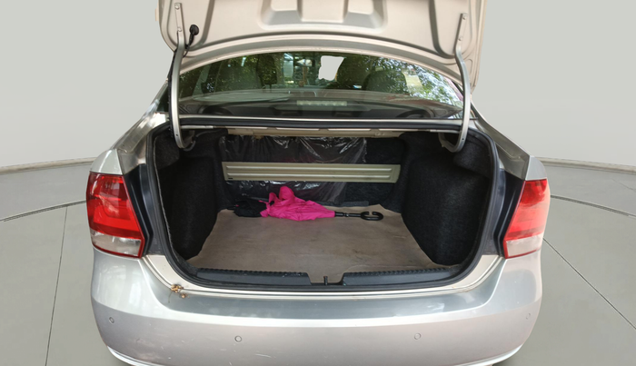 2013 Volkswagen Vento HIGHLINE DIESEL 1.6, Diesel, Manual, 1,02,141 km, exterior