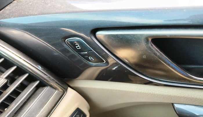 2017 Ford Endeavour TITANIUM 3.2 4X4 AT, Diesel, Automatic, 2,23,455 km, interior