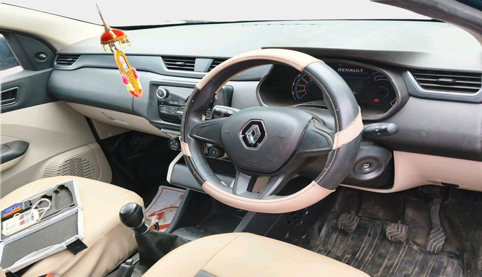 2022 Renault TRIBER RXL MT, Petrol, Manual, 17,683 km, interior