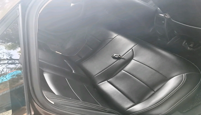 2016 Volkswagen Vento COMFORTLINE 1.2 TSI AT, Petrol, Automatic, 81,498 km, interior