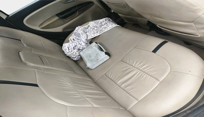 2015 Fiat Linea DYNAMIC 1.3 L ADVANCED MULTIJET, Diesel, Manual, 1,95,901 km, interior