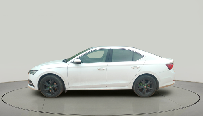 2021 Skoda Octavia STYLE 2.0, Petrol, Automatic, 1,19,568 km, exterior